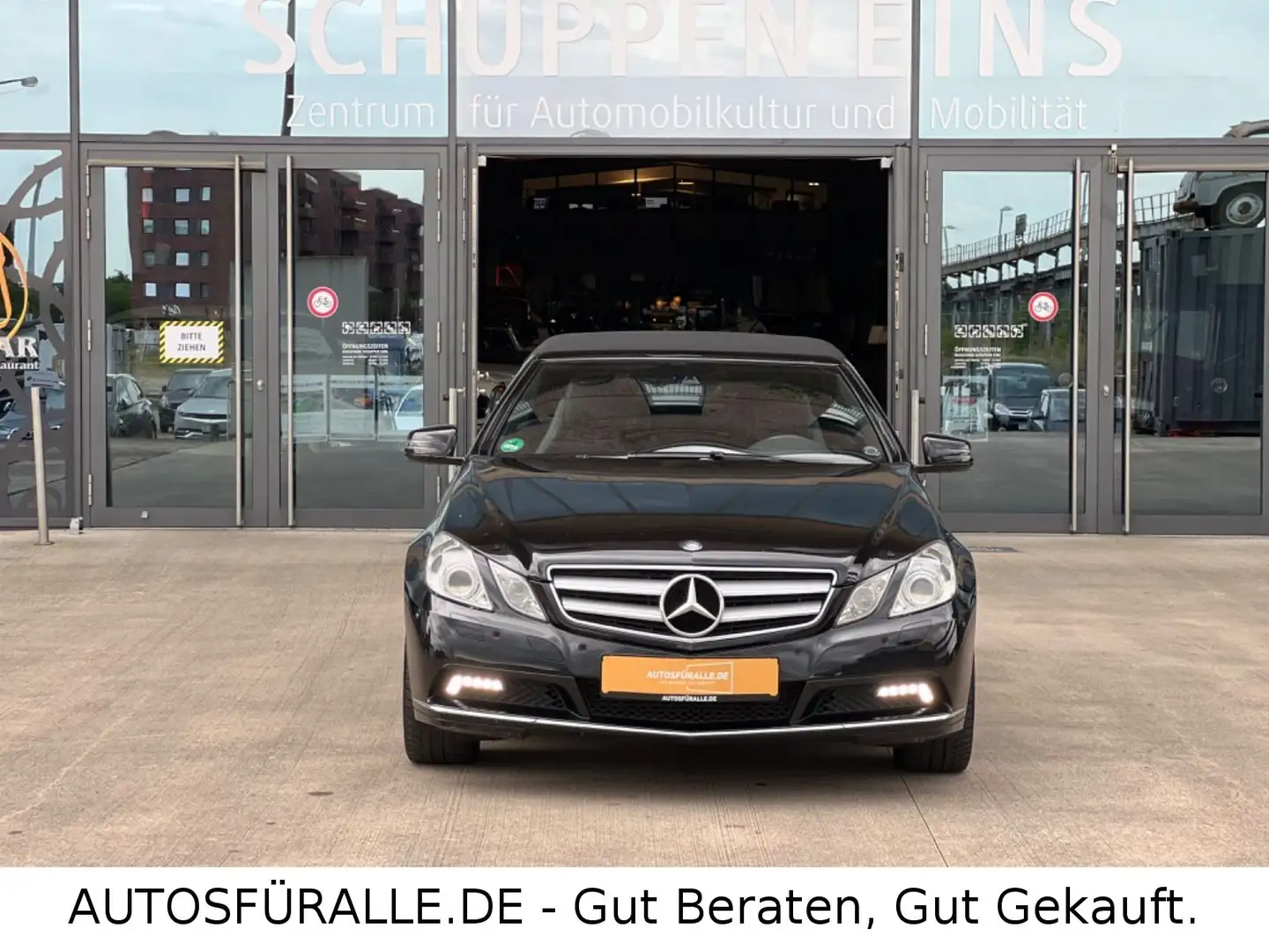 Mercedes-Benz E 250 E250CDI*Cabrio*BlueEfficiency*PDC*SH*LED*TOP* Schwarz - 2