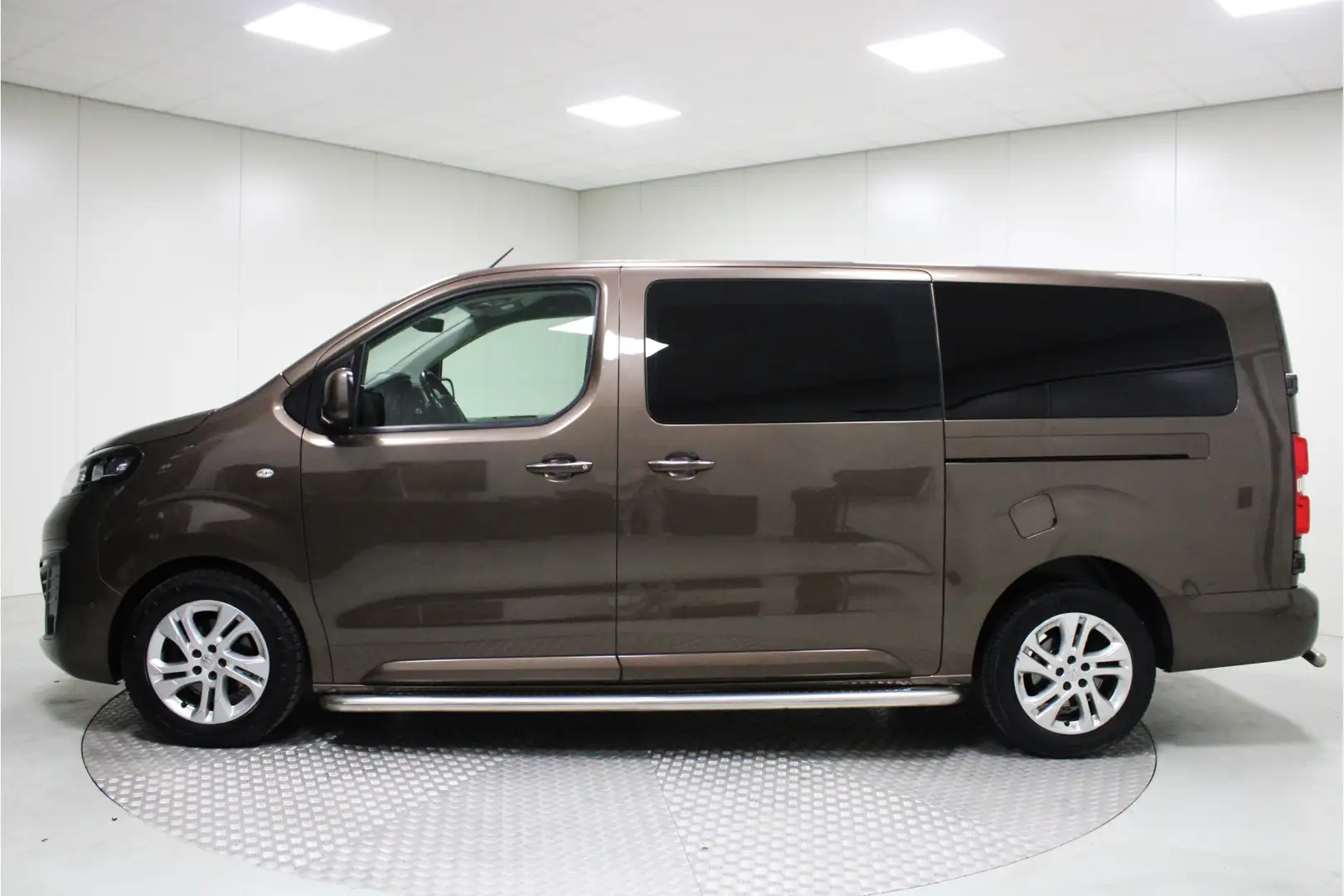 Opel Vivaro 2.0 CDTI L2H1 Innovation | Automaat | Elektrische Bruin - 2