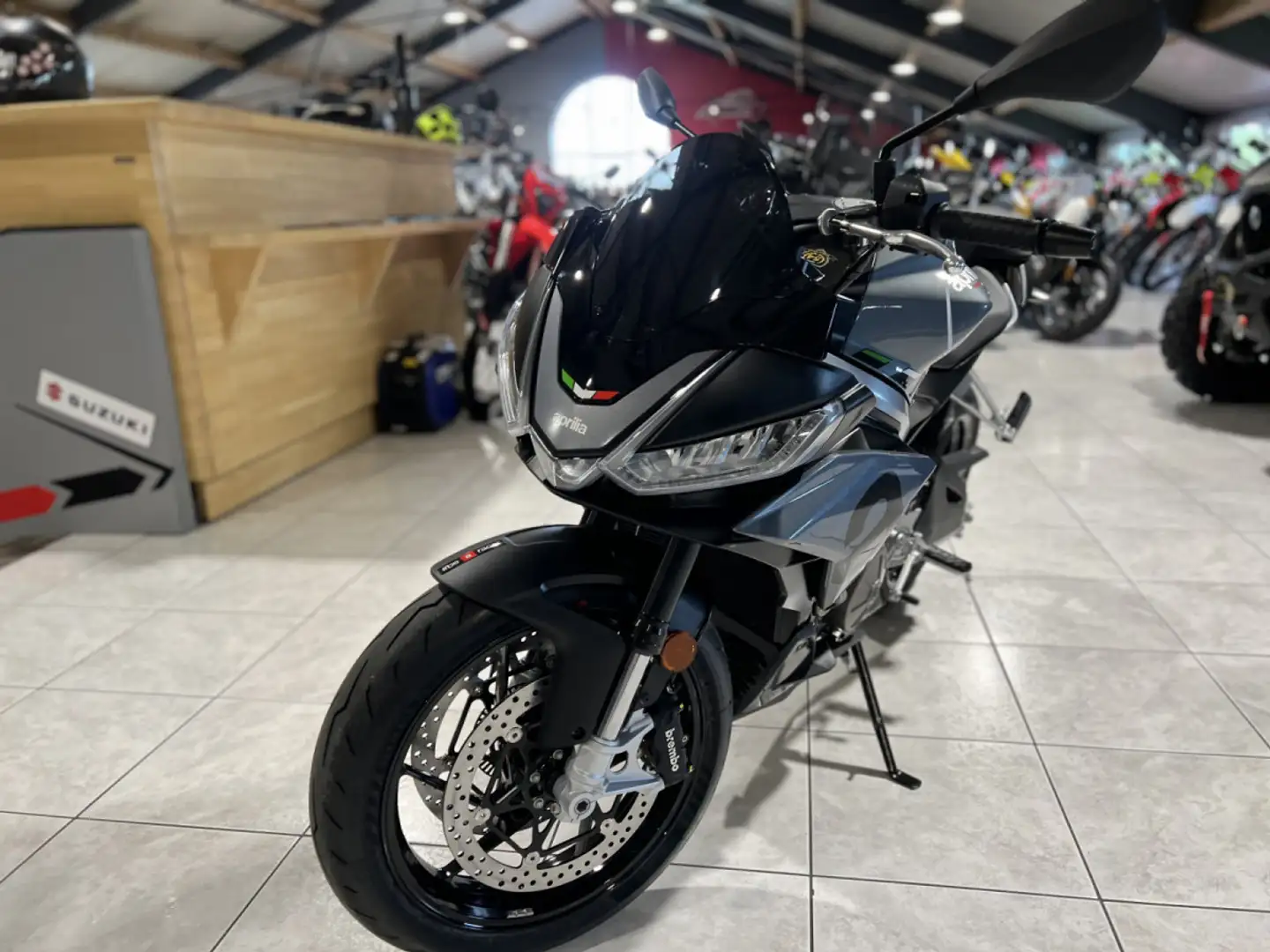 Aprilia Tuono 660 DISPONIBLE AUSSI EN 35 KW Grijs - 2