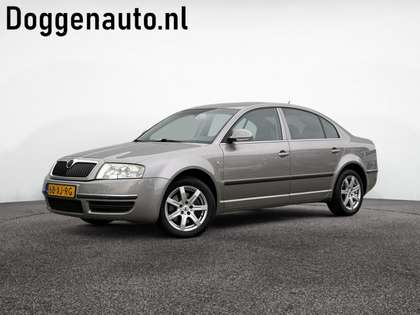 Skoda Superb 2.8 V6 Comfort origineel Nederlands onderhoudsboek