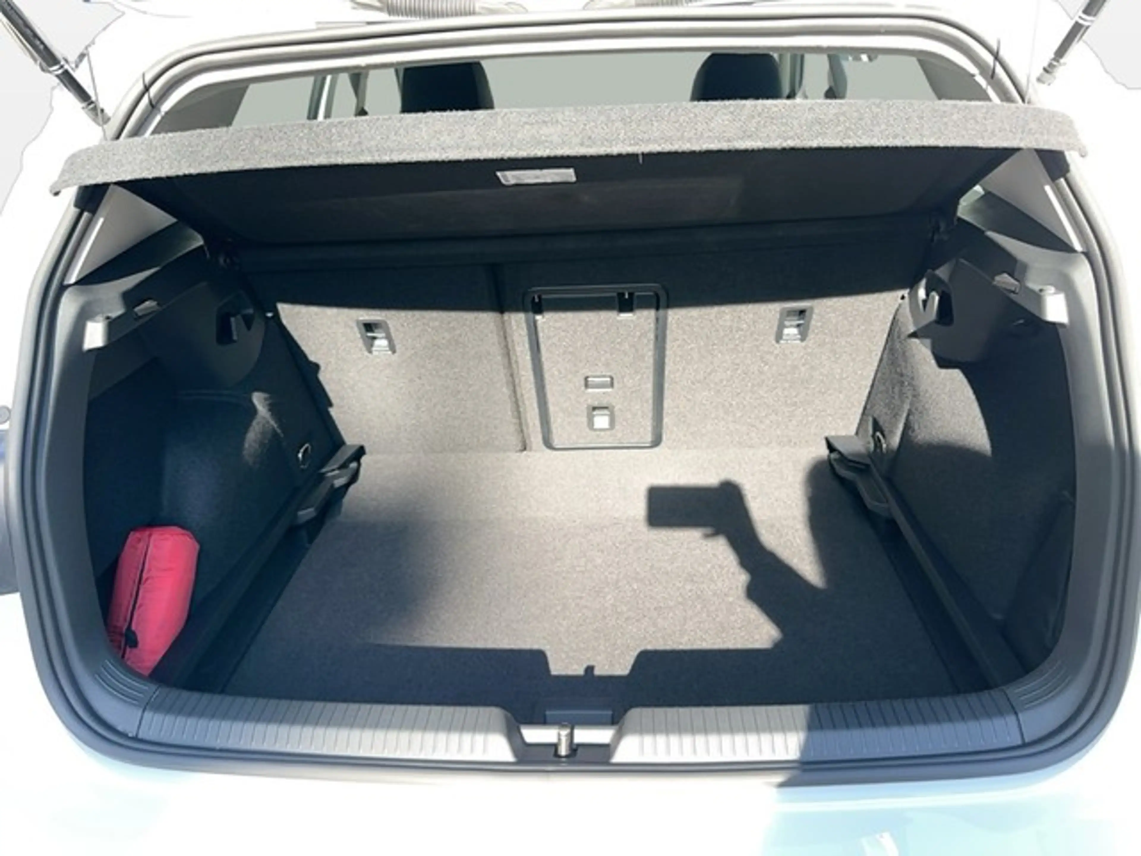 Volkswagen Golf Life 1,5 l eTSI DSG LED+ SIDE ASSIST+ ACC+ APP ... — photo 13