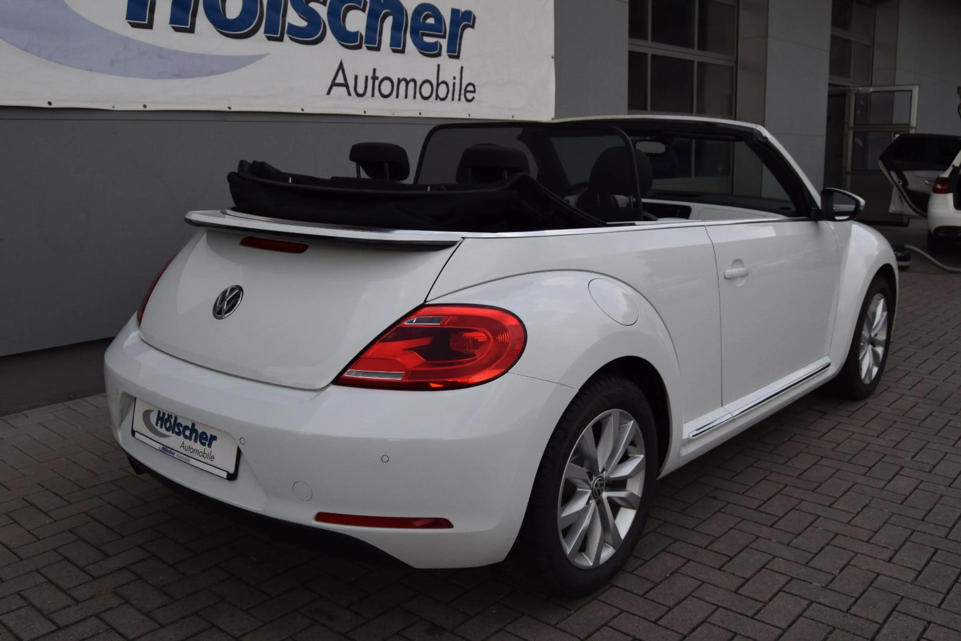 Volkswagen Beetle Cabriolet Design — photo 2