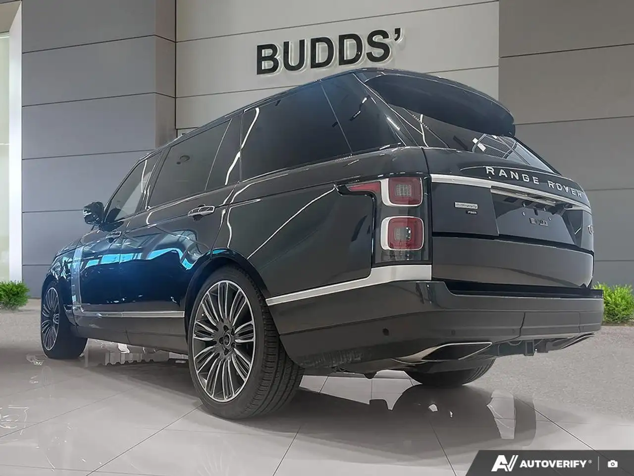 Land Rover Range Rover photo Land Rover Range Rover