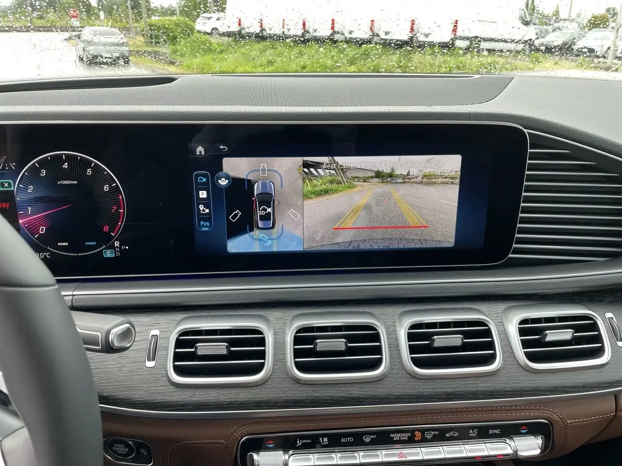 Mercedes-Benz GLE снимка Mercedes-Benz GLE