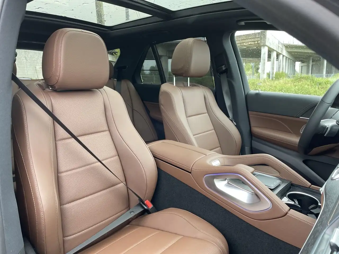 Mercedes-Benz GLE снимка Mercedes-Benz GLE