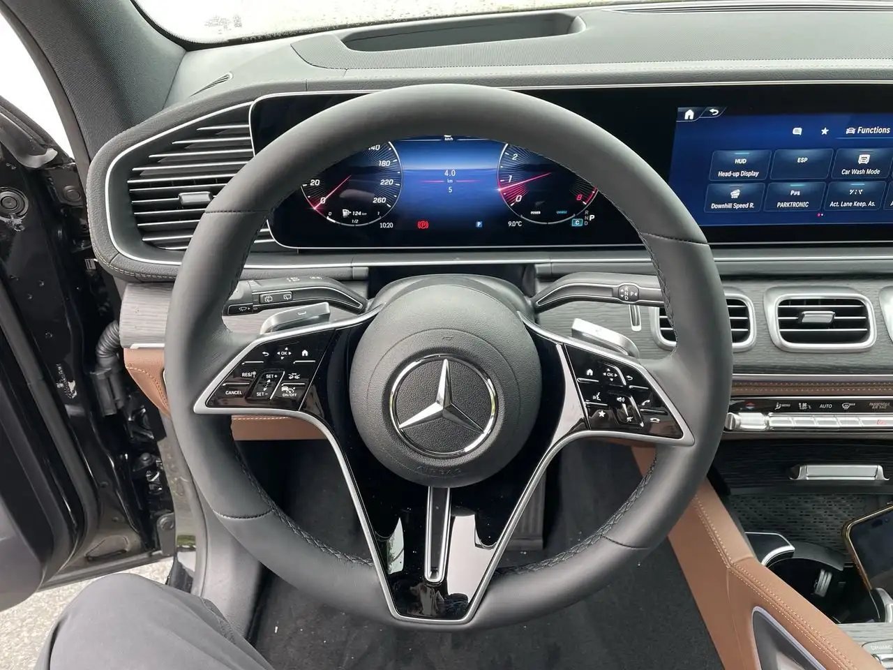 Mercedes-Benz GLE снимка Mercedes-Benz GLE
