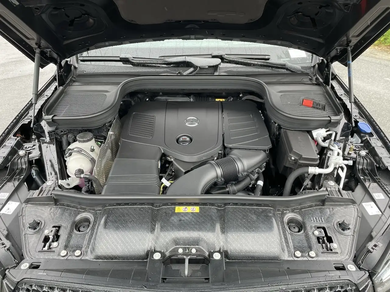 Mercedes-Benz GLE снимка Mercedes-Benz GLE