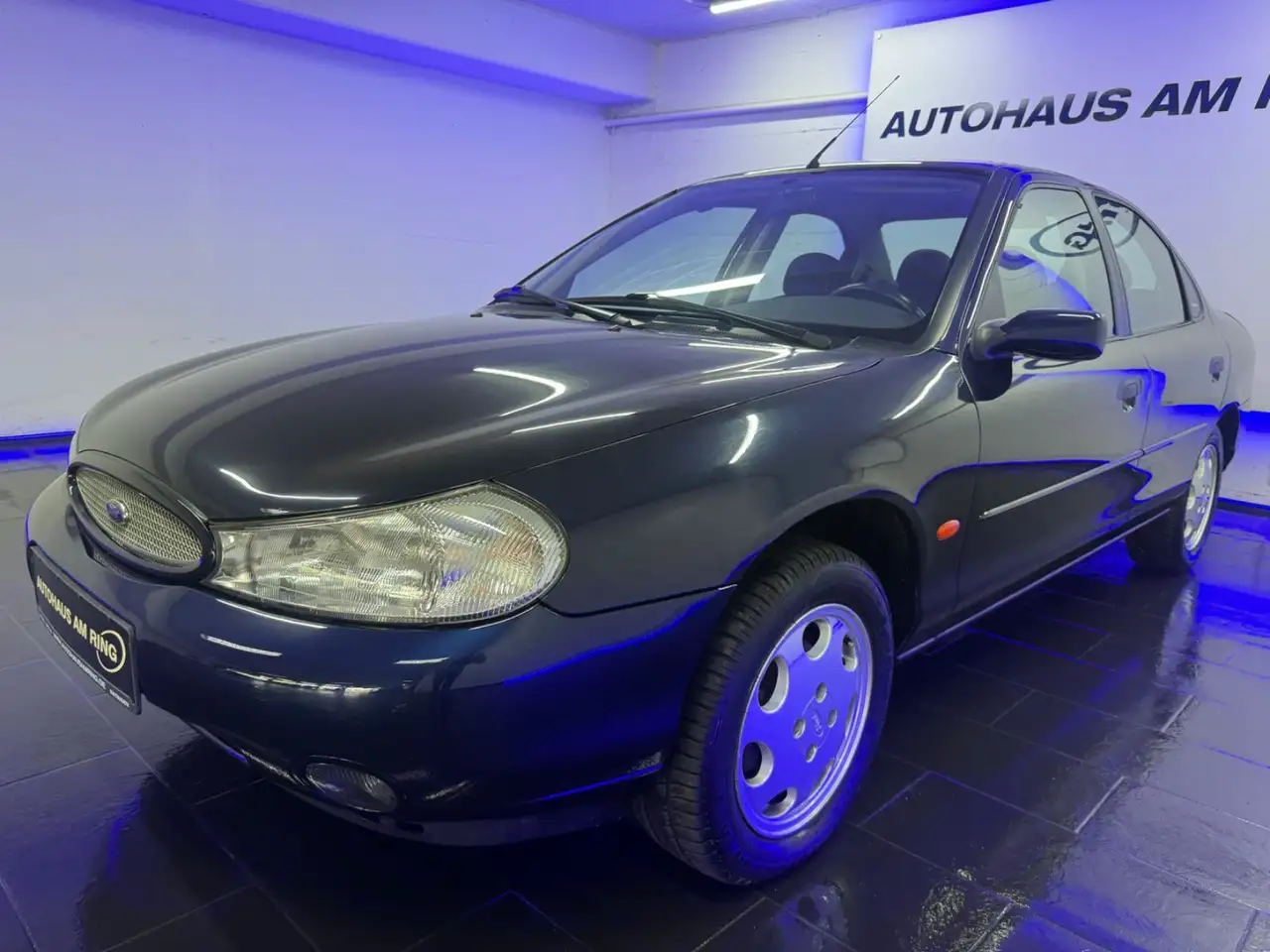 Ford Mondeo 1.8 16V TÜV-NEU ALLWETTER KLIMA SZHZG ALU, foto 2