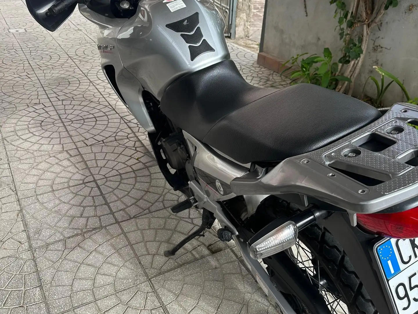 Honda Transalp 650 Gri - 2
