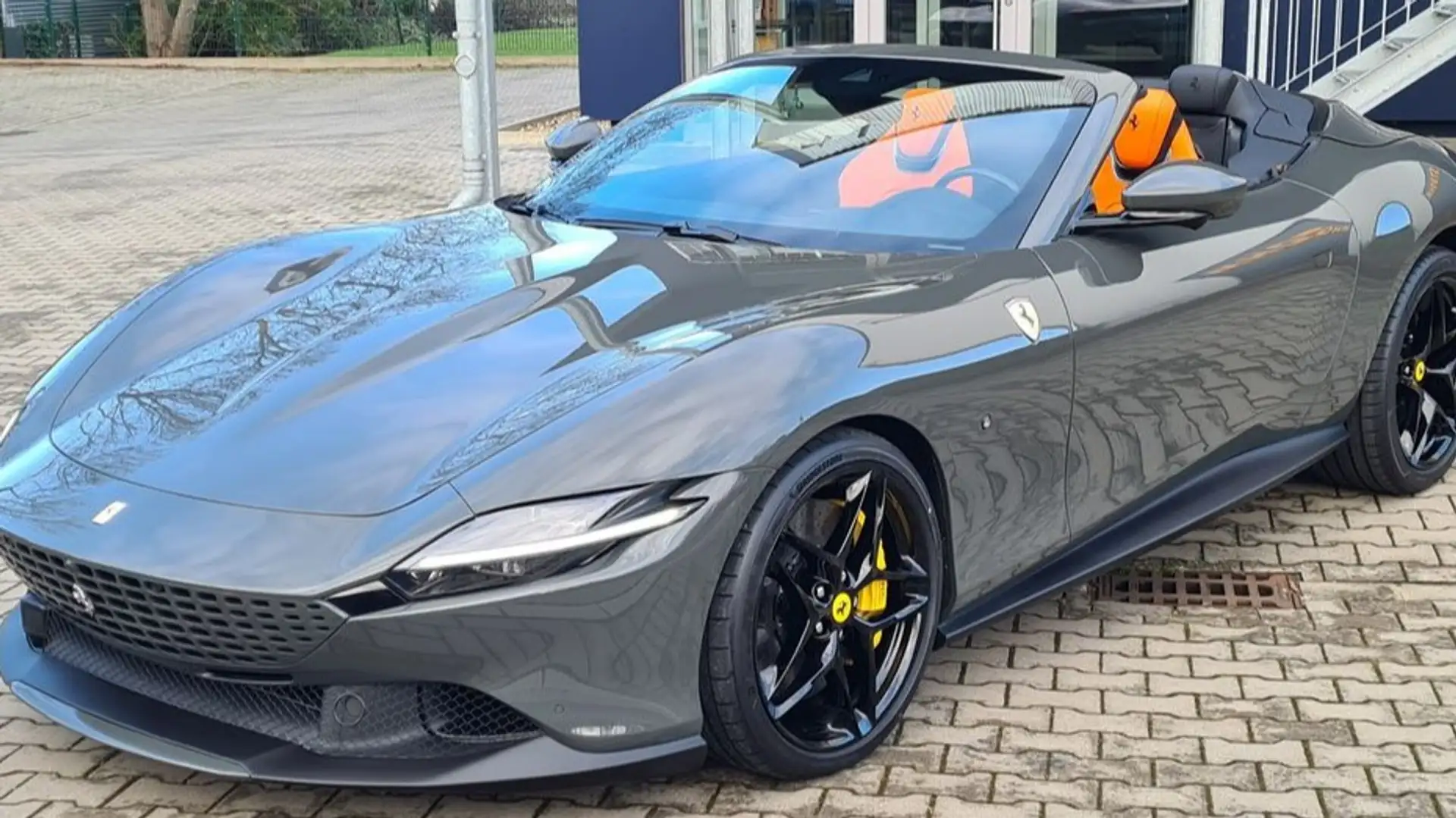 Ferrari Roma Gris - 1