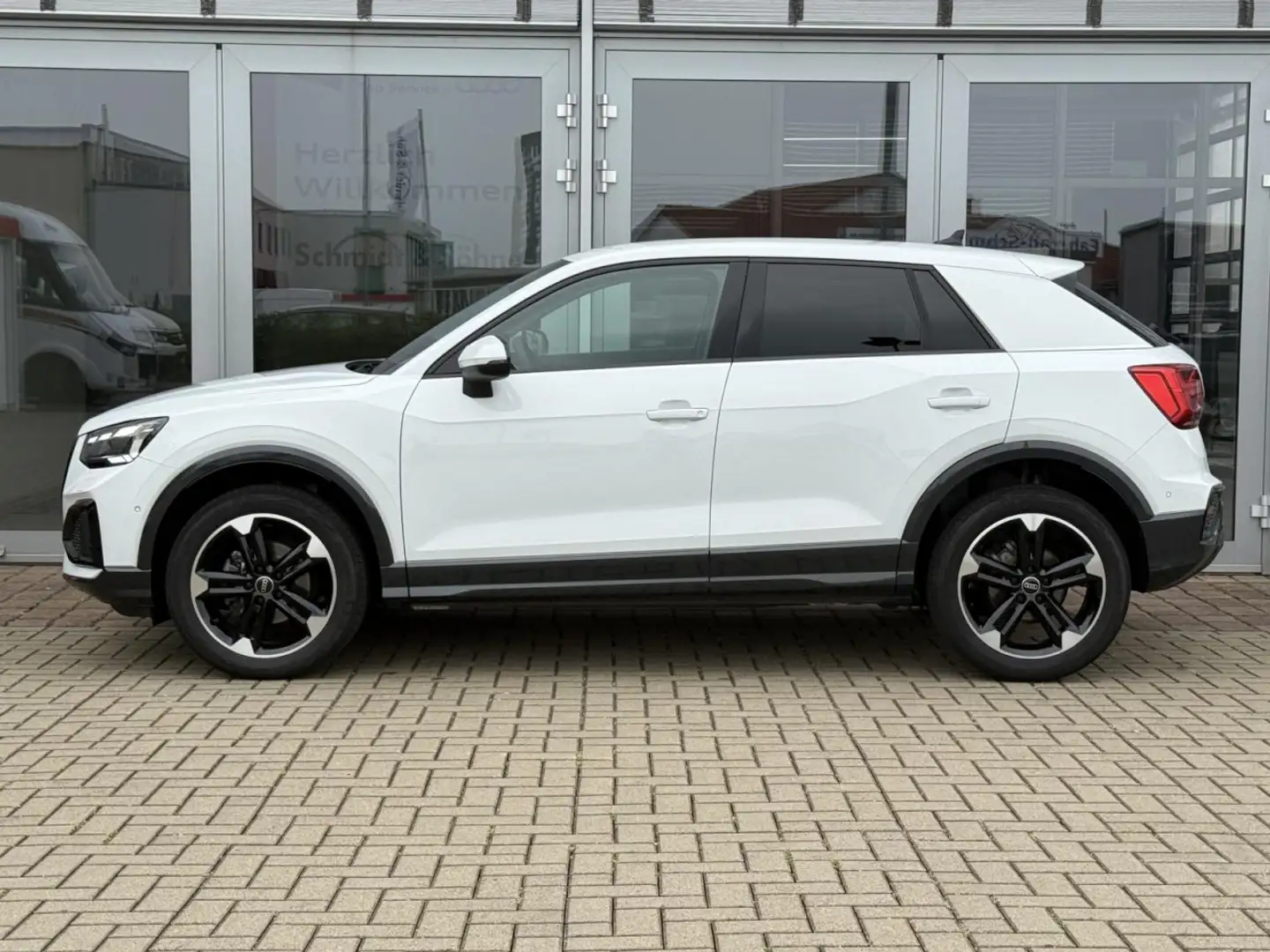 Audi Q2 advanced 35 TFSI S tronic MATRIX+AHK+NAV+VIRT Weiß - 2