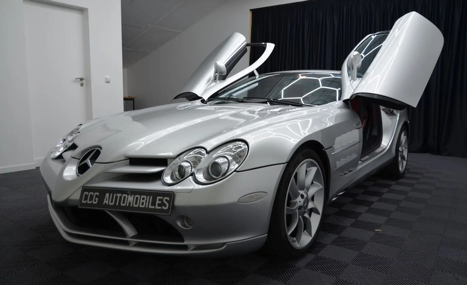 벤츠 SLR McLaren 5.5 2004 실버 사진 1