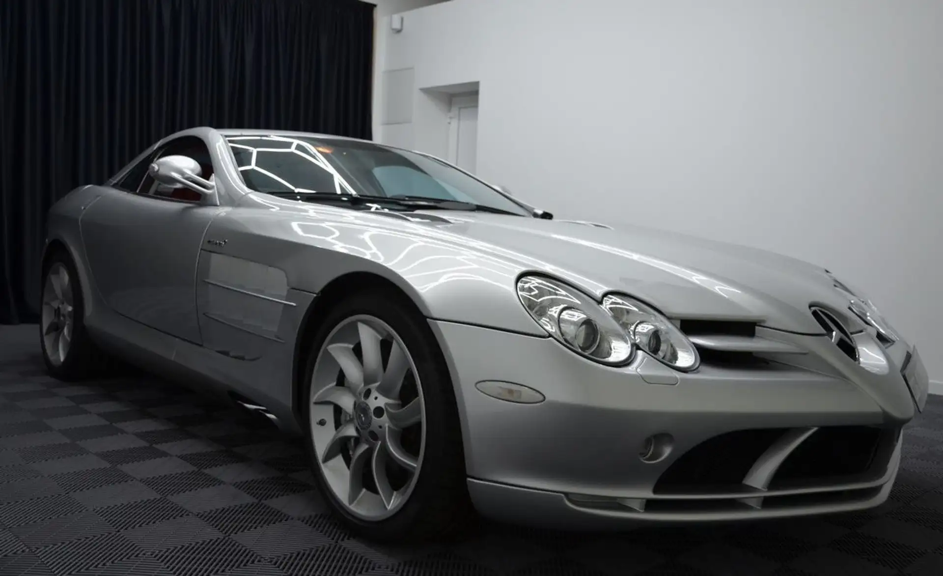 벤츠 SLR McLaren 5.5 2004 실버 사진 3