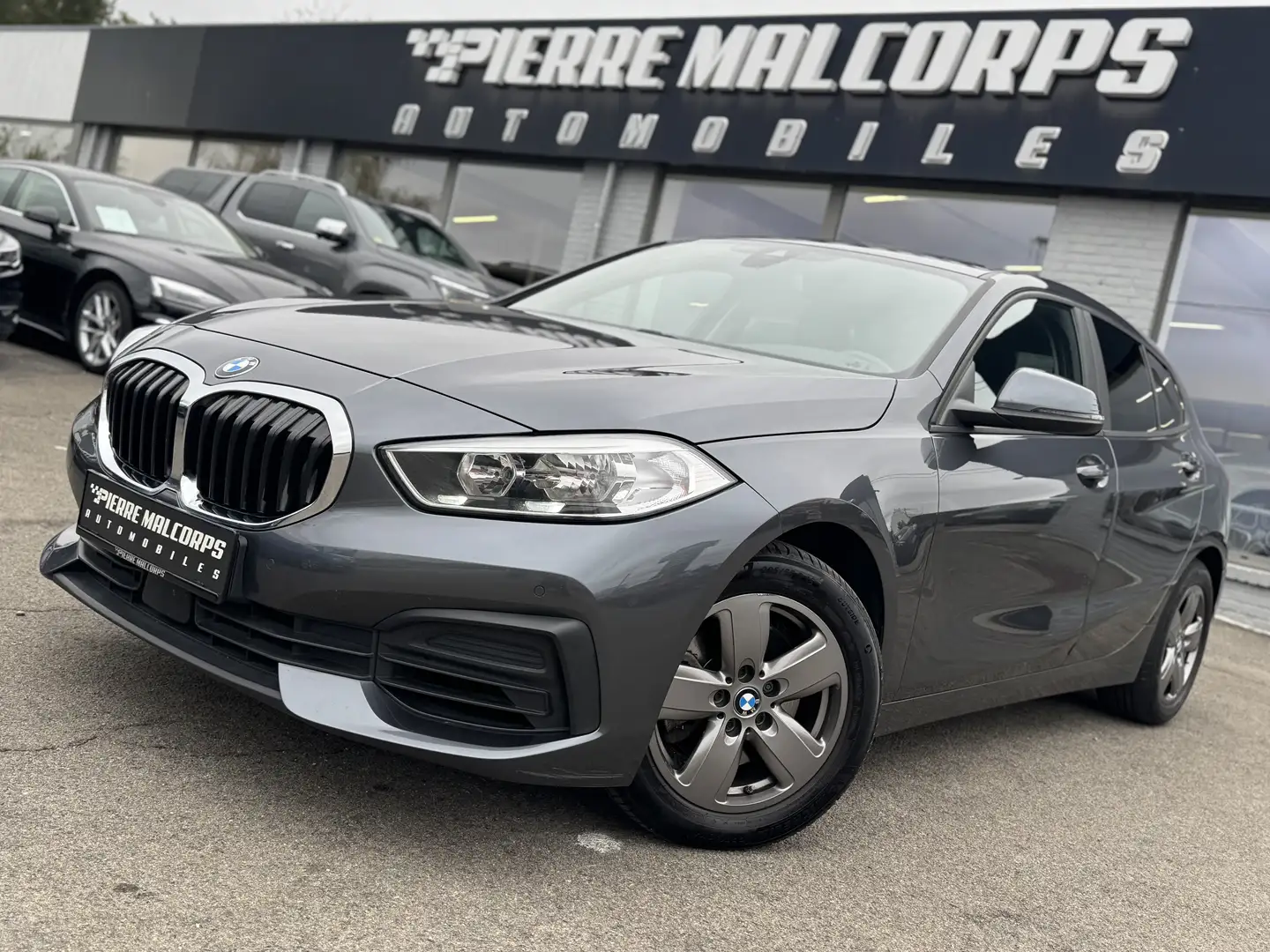 BMW 118 i NAVI / BLUETOOTH / CARPLAY / AIRCO / GARANTIE Gris - 1