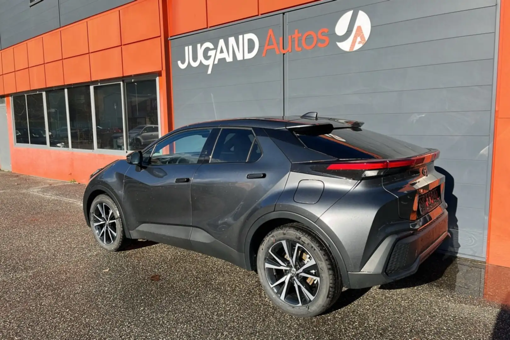Toyota C-HR 1.8 HYBRID140 DESIGN PK HIVER Gris - 2