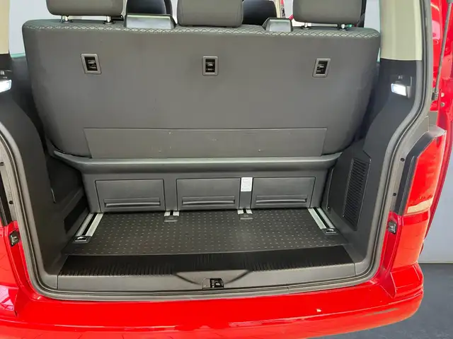 Volkswagen Multivan view 14