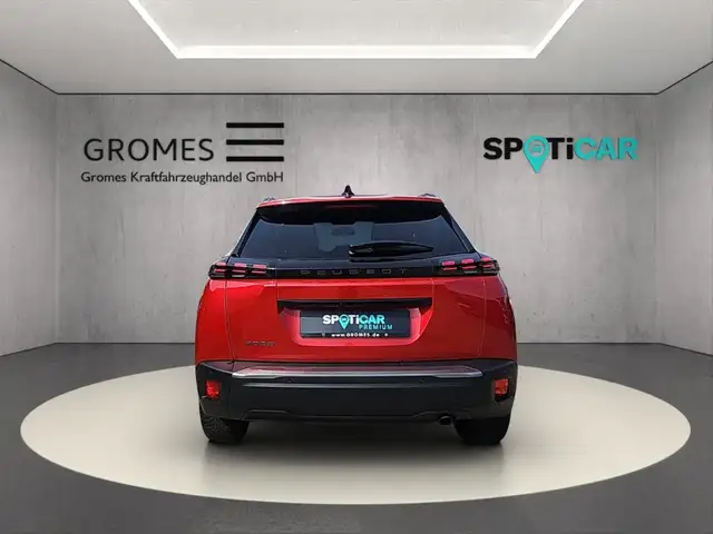 Peugeot 2008 view 4