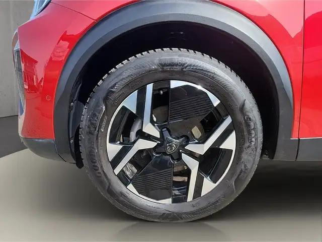 Peugeot 2008 view 11