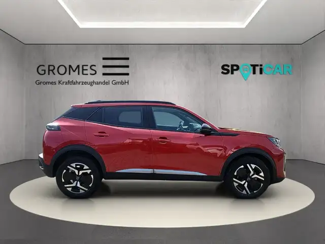 Peugeot 2008 view 2