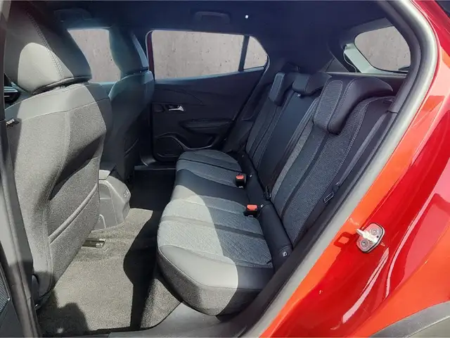 Peugeot 2008 view 8