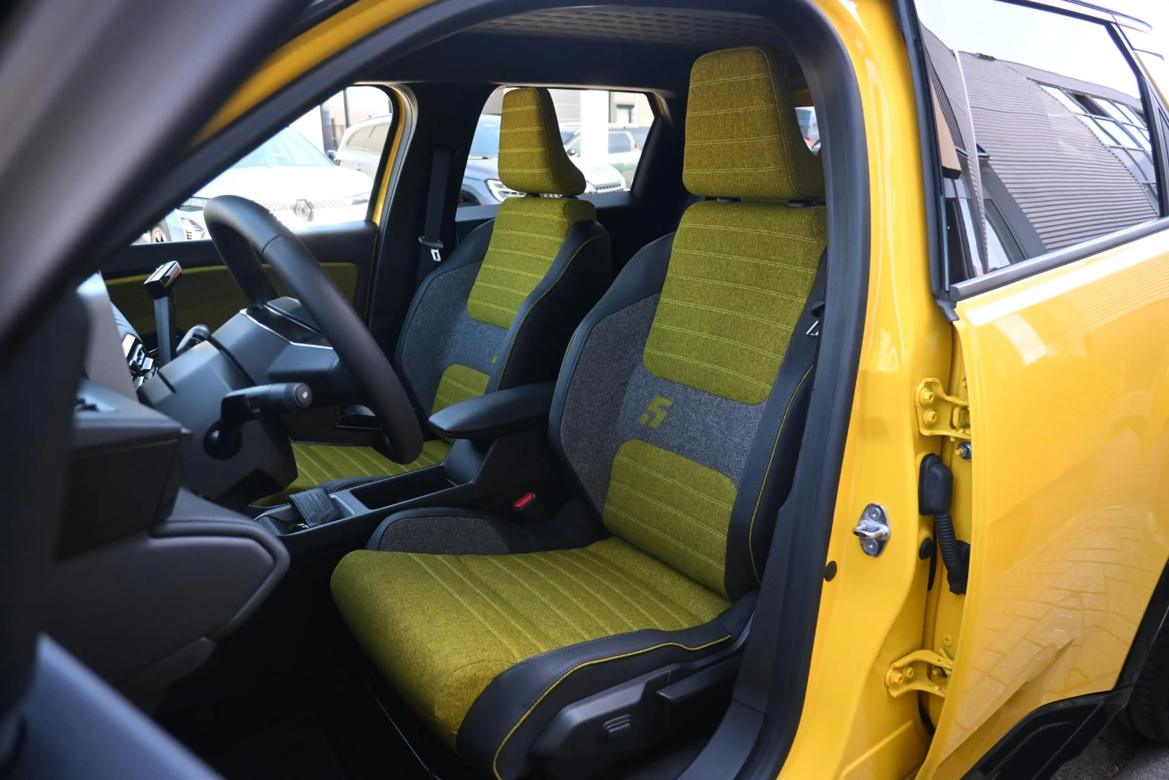 Renault R 5 comfort range iconic cinq 52 kWh | STUUR/STOELVERW — photo 12