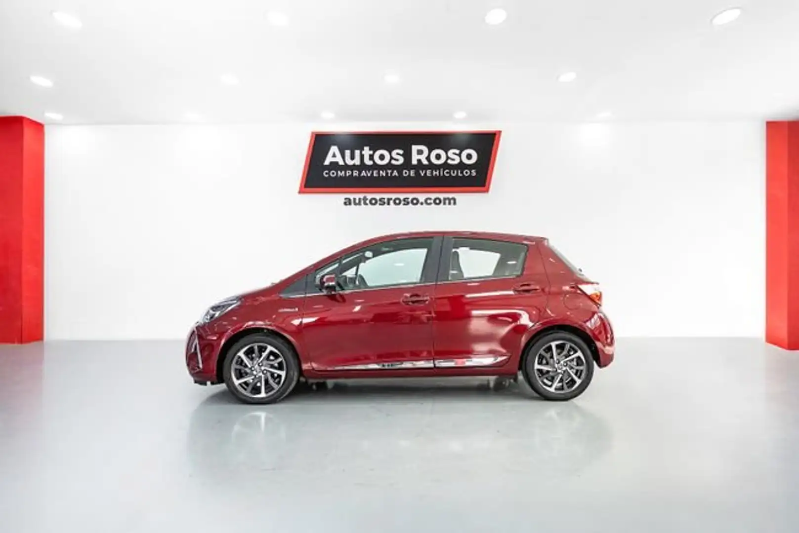 Toyota Yaris 100H 1.5 Active Mauve - 2