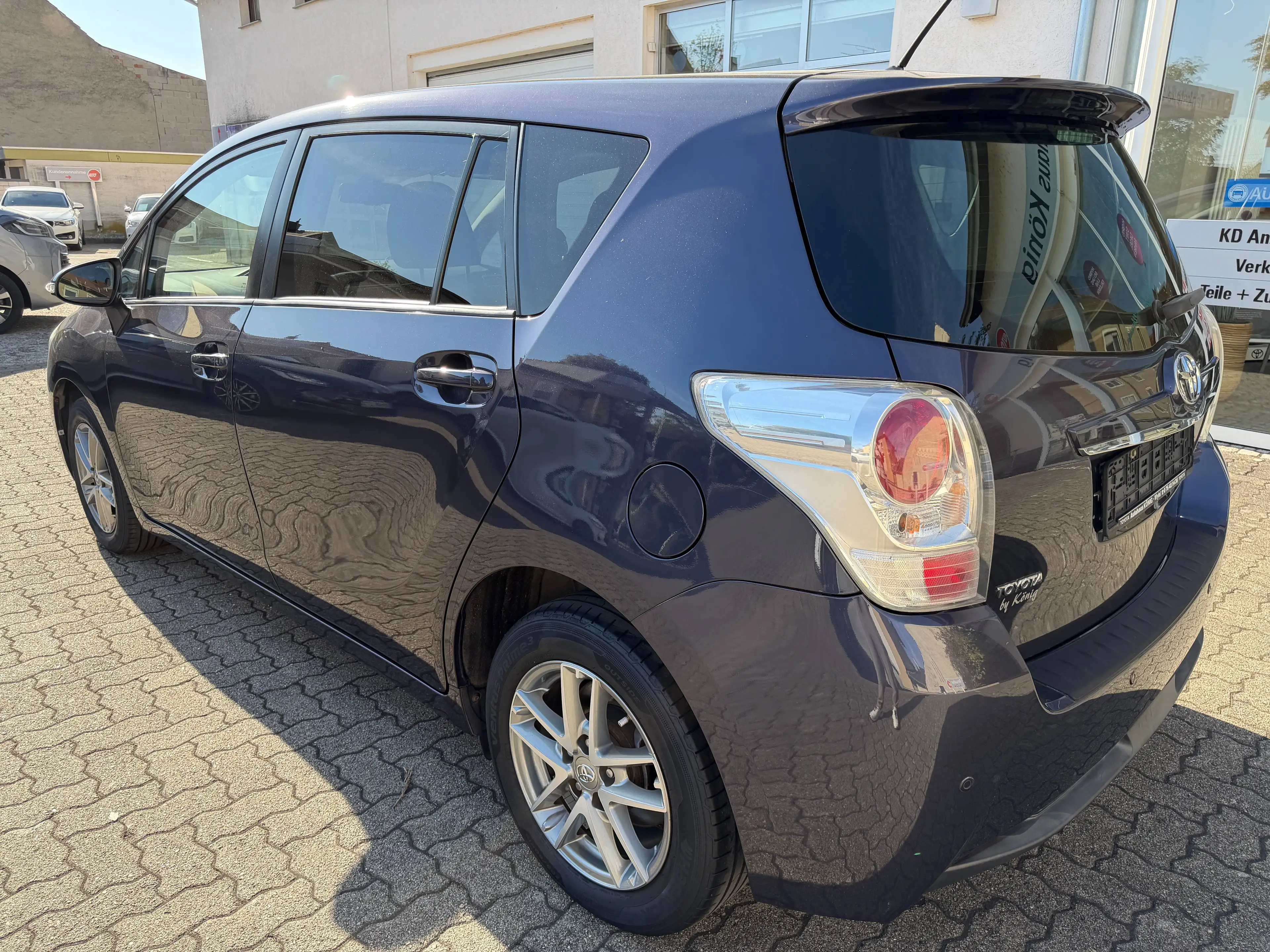 Toyota Verso SkyView Edition — photo 4