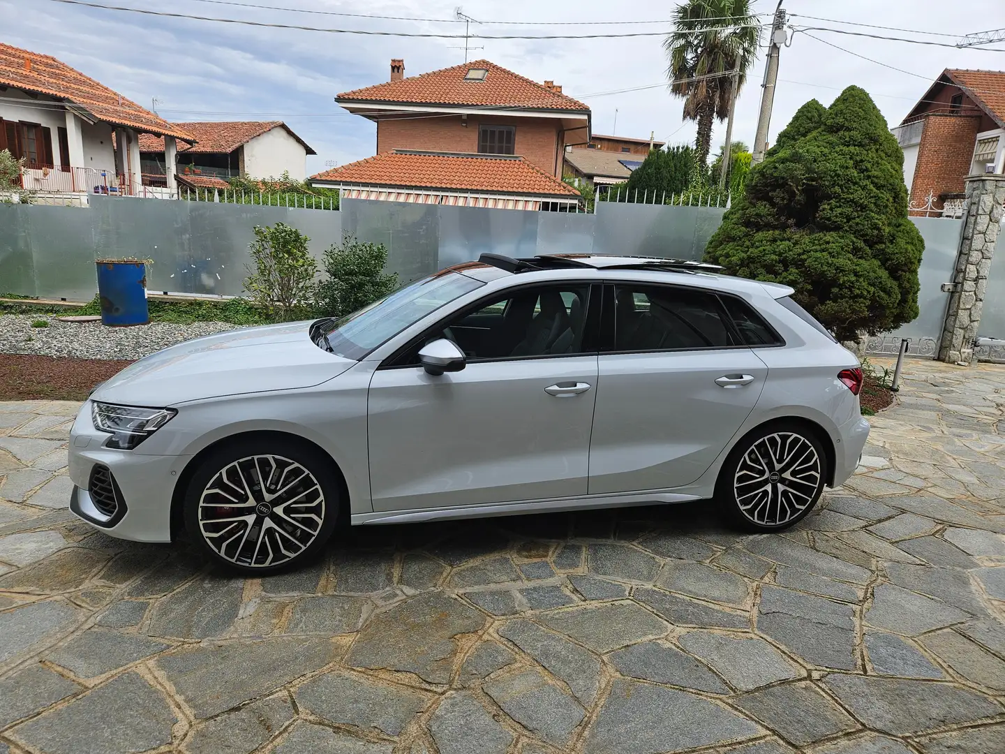 Audi S3 IV 2024 Sportback sport attitude quattro s-tronic Bianco - 2