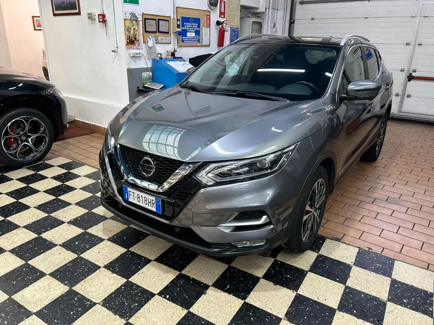 Nissan Qashqai 1.5 dCi 115 CV N-Connecta Grigio - 1