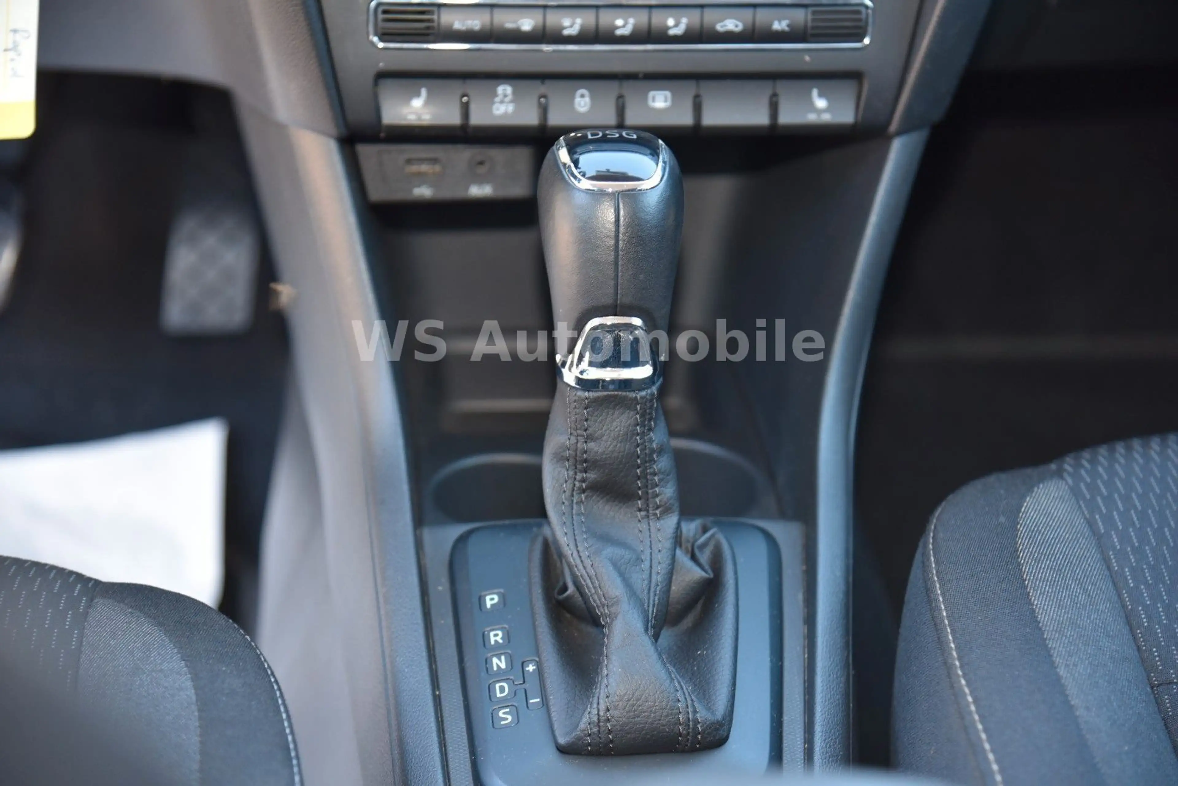 Skoda Rapid/Spaceback Spaceback Drive **DSG/SHZ** — photo 14
