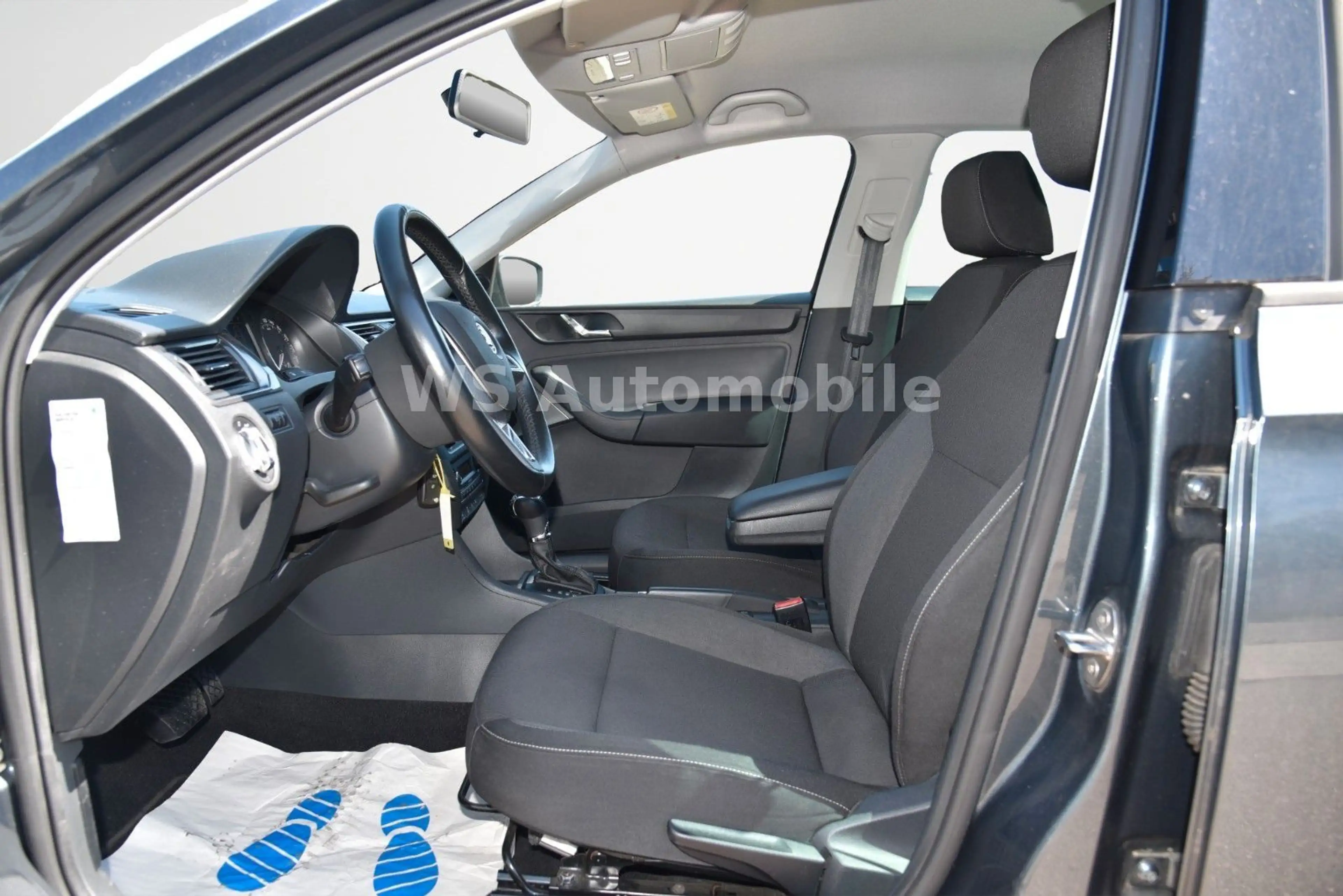 Skoda Rapid/Spaceback Spaceback Drive **DSG/SHZ** — photo 8