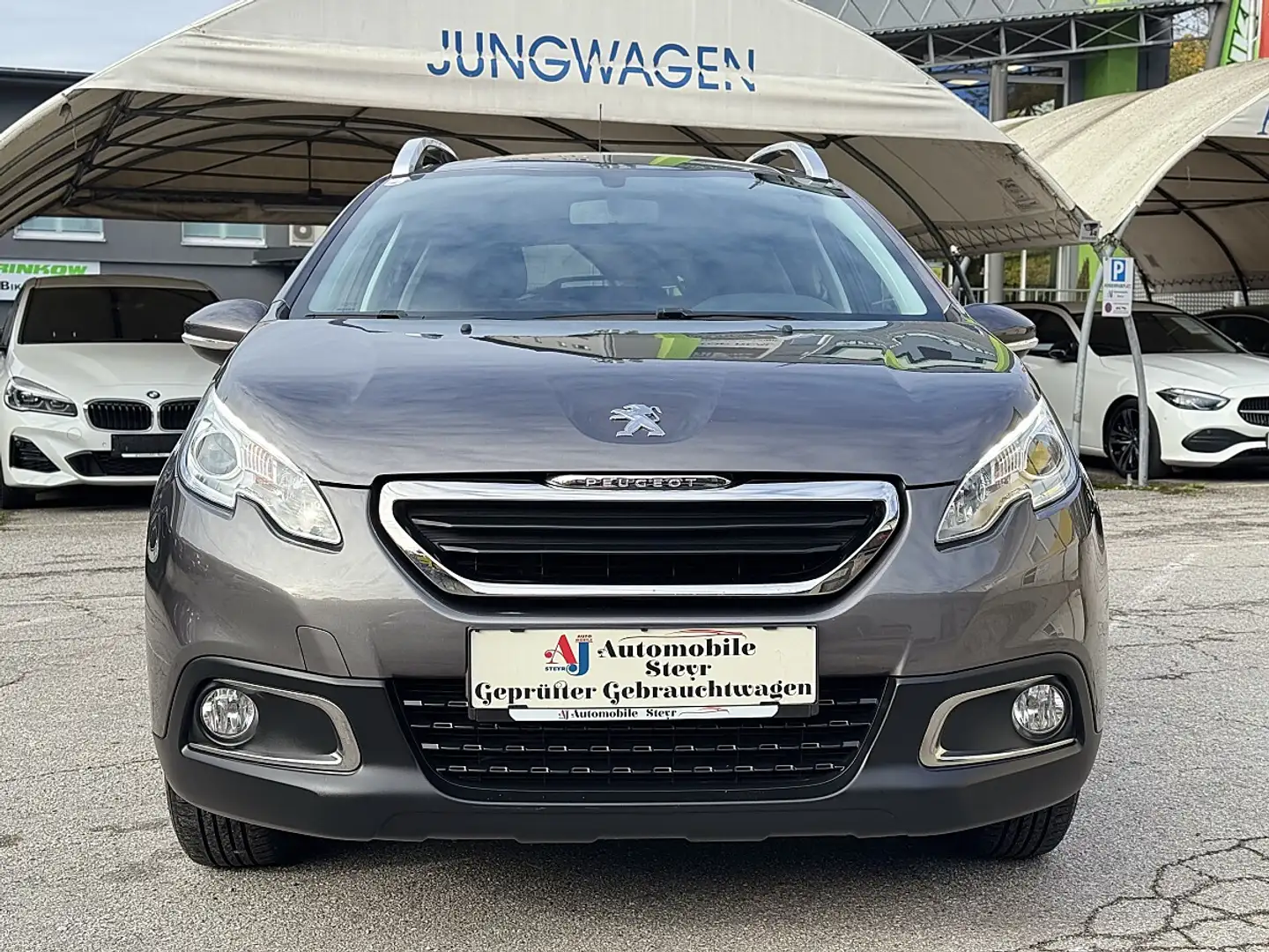 Peugeot 2008 1.6 e-HDi FAP Active Grau - 2