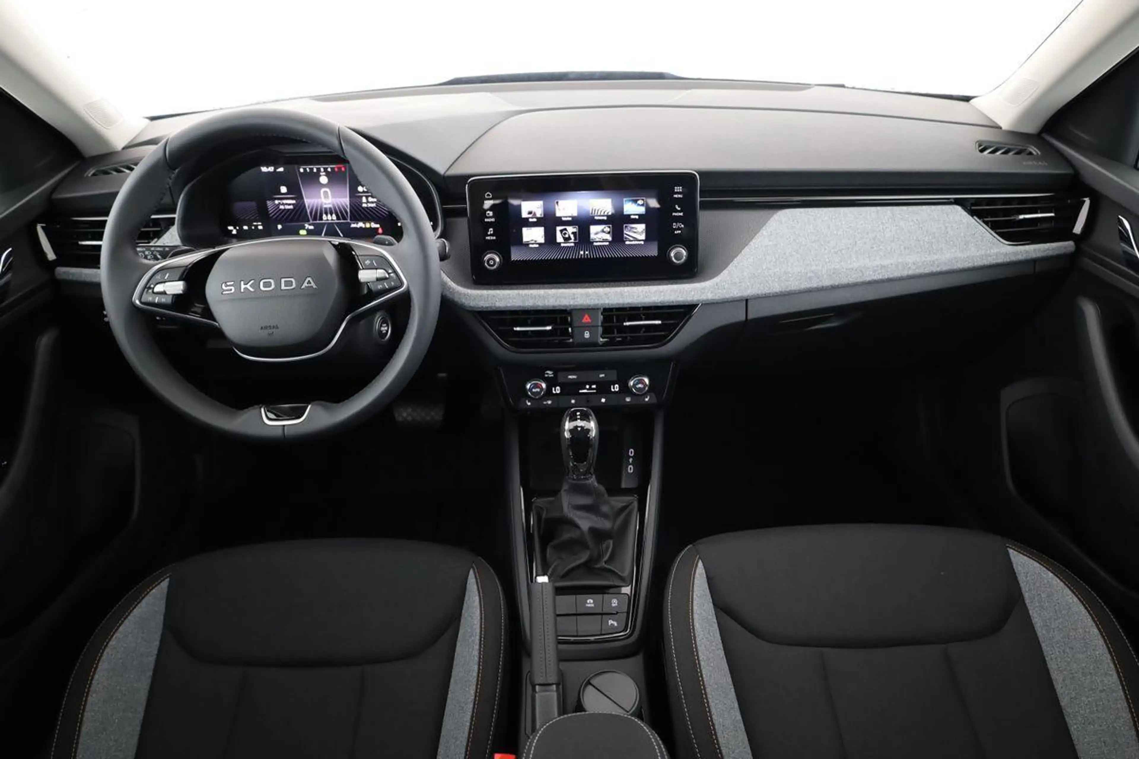 Skoda Kamiq Selection 1.5 TSI DSG Selection, LED, Kamera, L... — photo 4