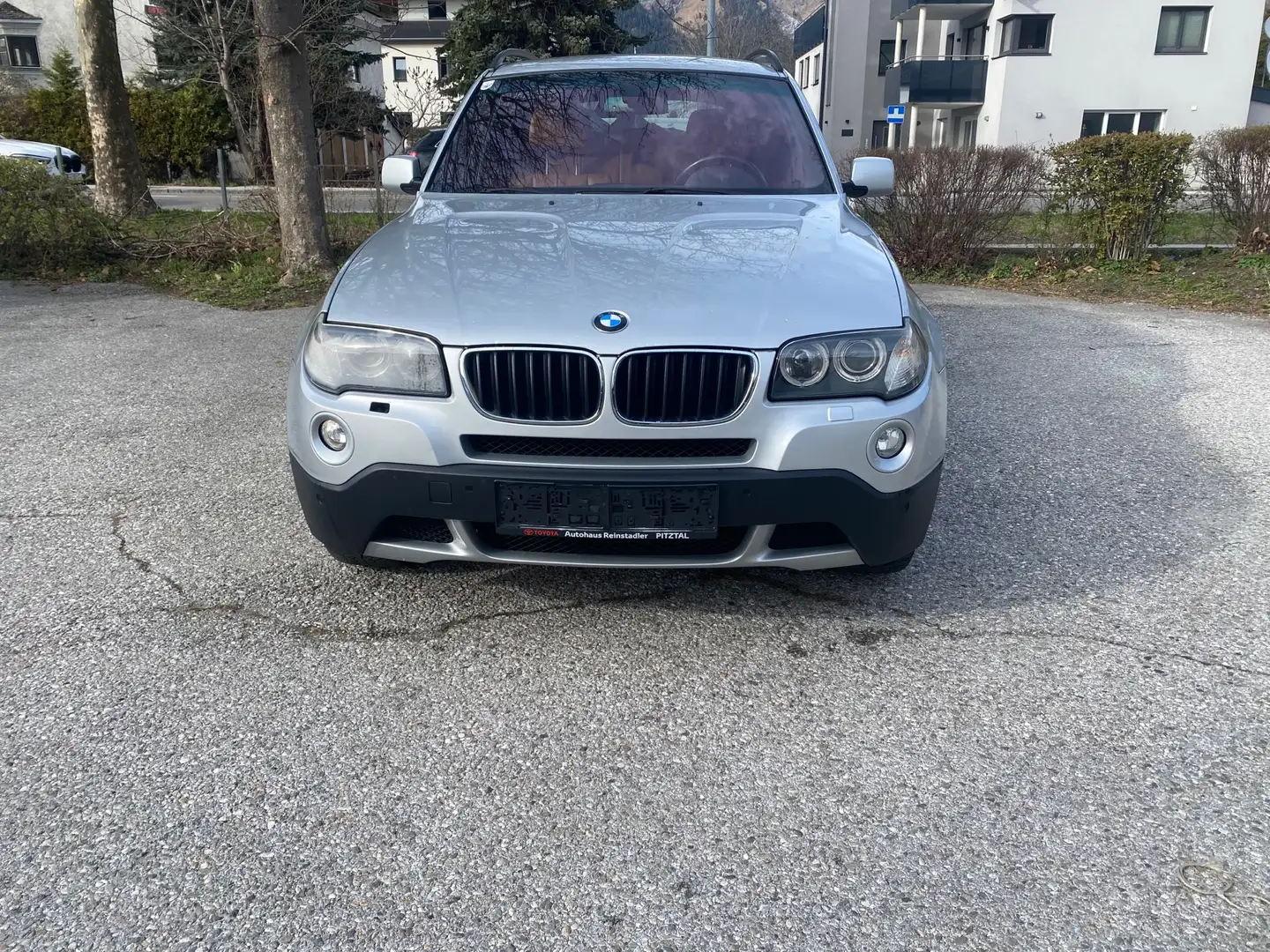 BMW X3 2,0d Silber - 1