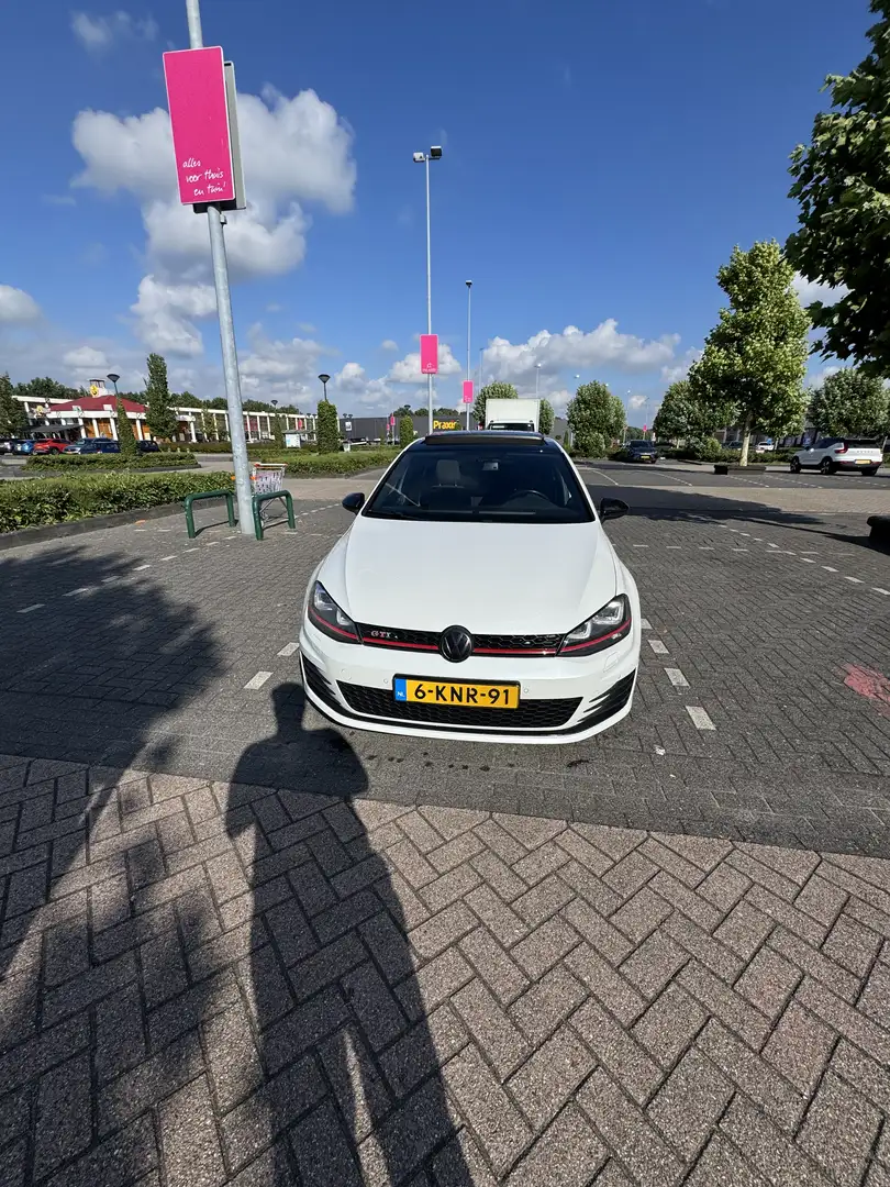 Volkswagen Golf GTI Performance BlueMotion Technology - 1
