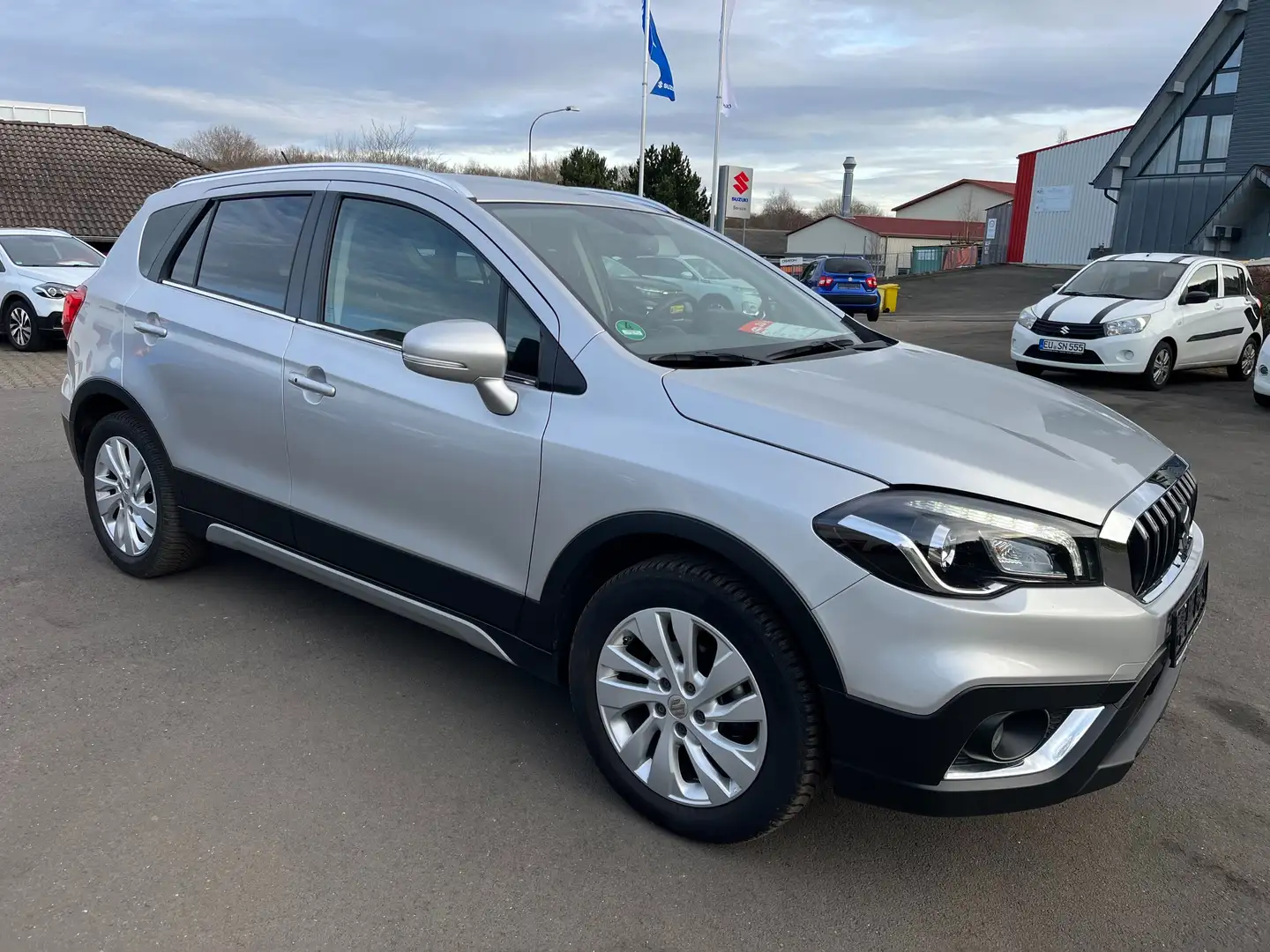 Suzuki S-Cross S-Cross 1.4 Boosterjet Hybrid Comfort Weiß - 2