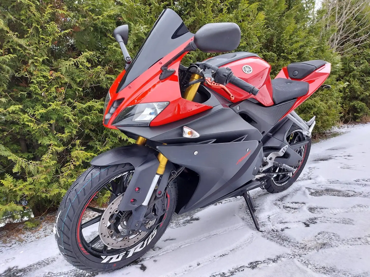 Yamaha YZF-R125 Rouge - 1
