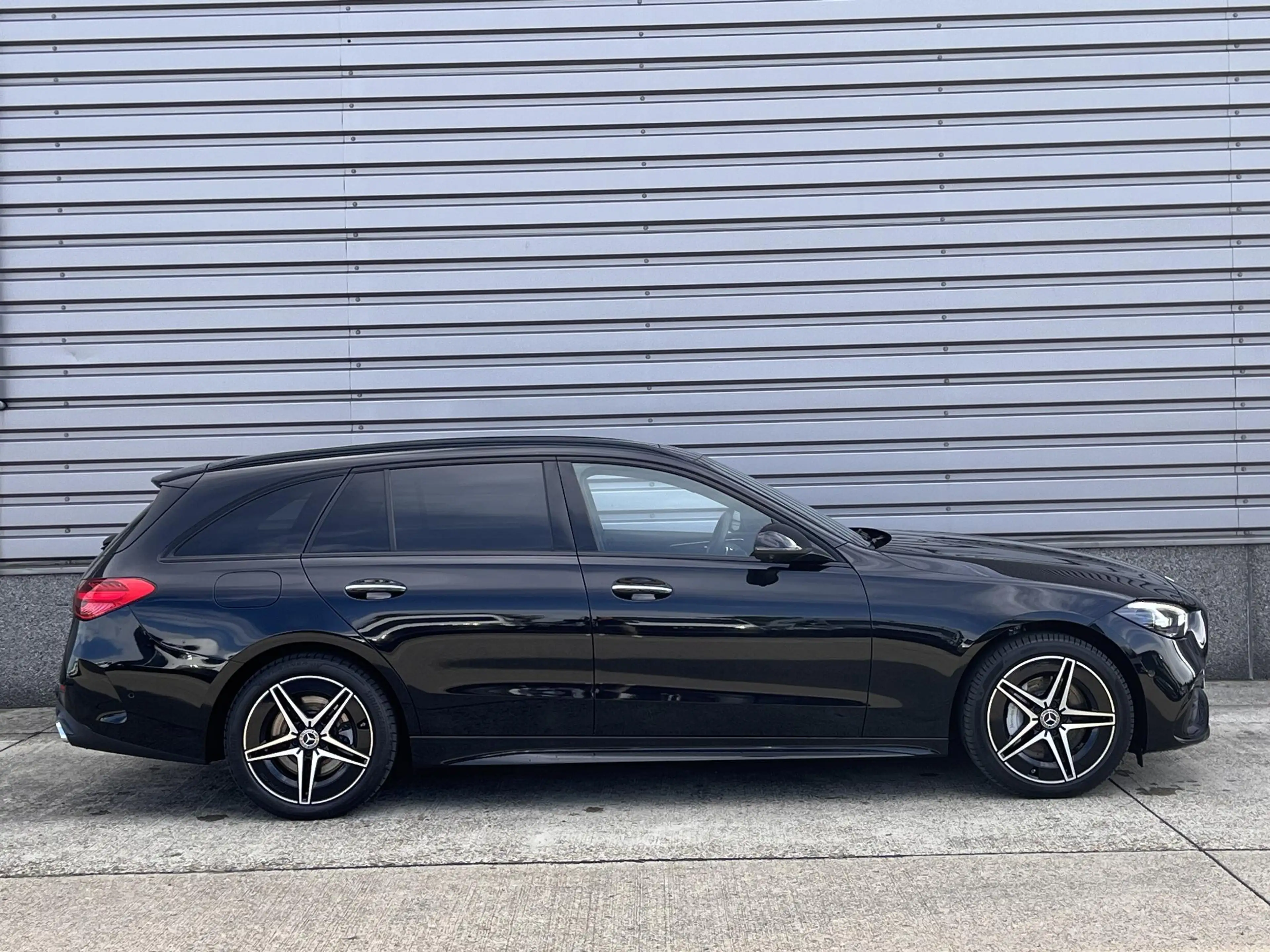 Mercedes-Benz C 300 Break e AMG/Pano/Burm/mempack/massage — photo 6