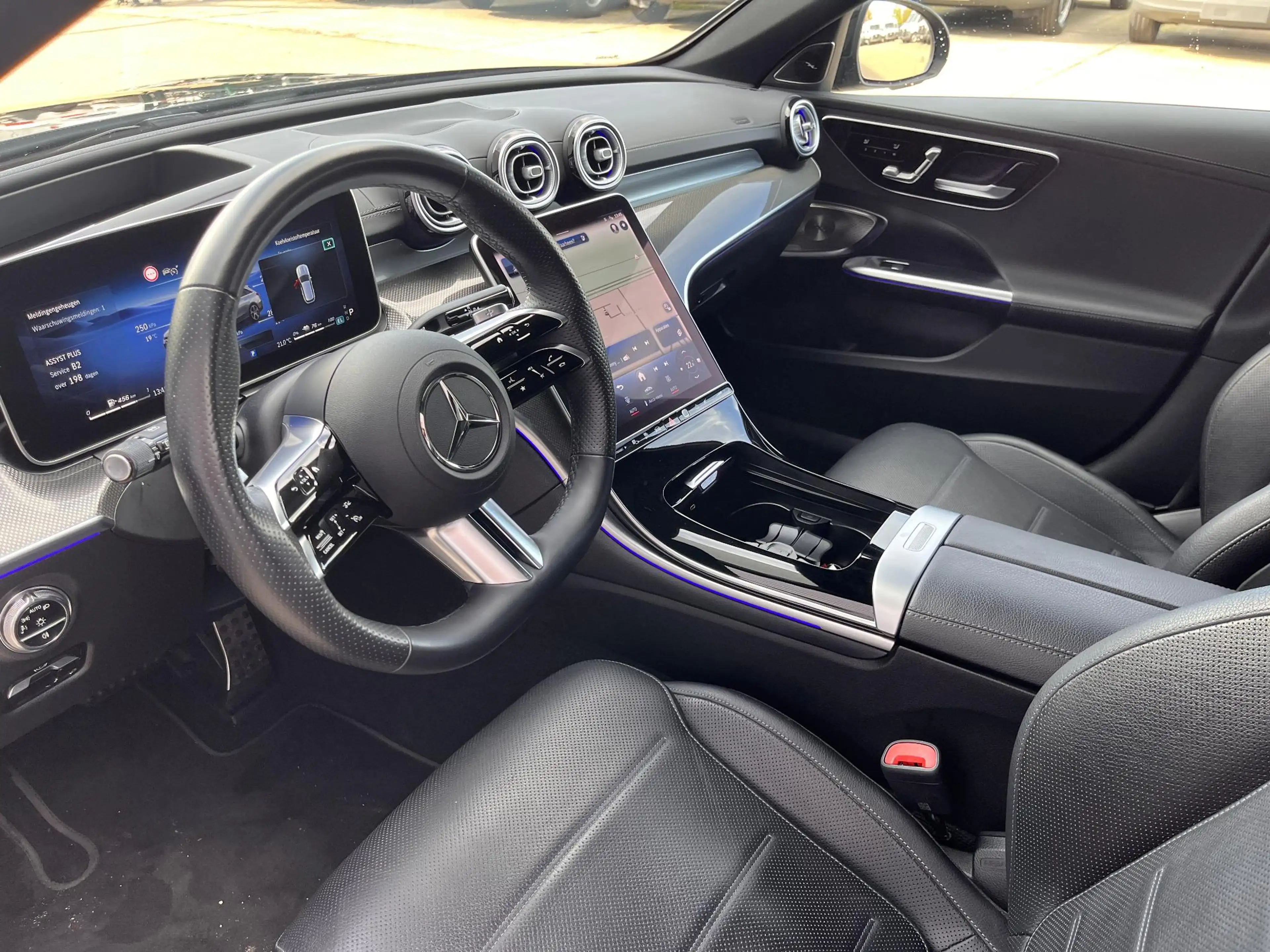 Mercedes-Benz C 300 Break e AMG/Pano/Burm/mempack/massage — photo 11