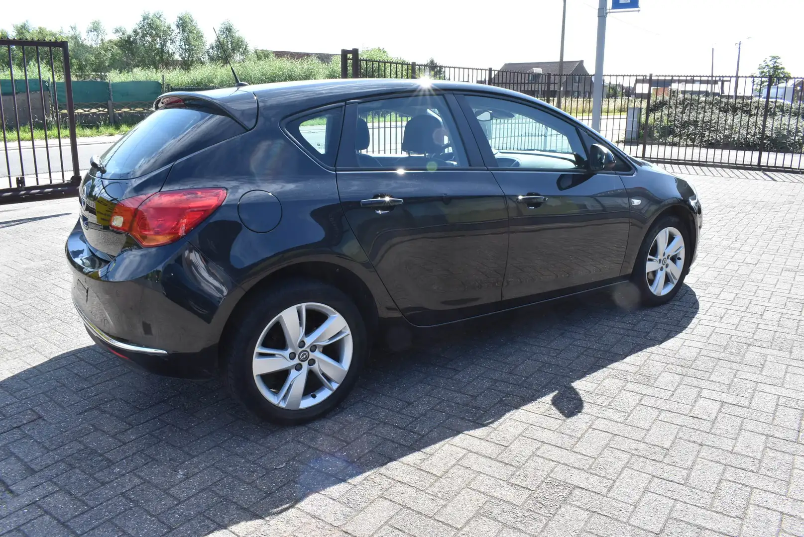 Opel Astra 1.4 Turbo Cosmo / Airco ***Head gasket problem*** - 2
