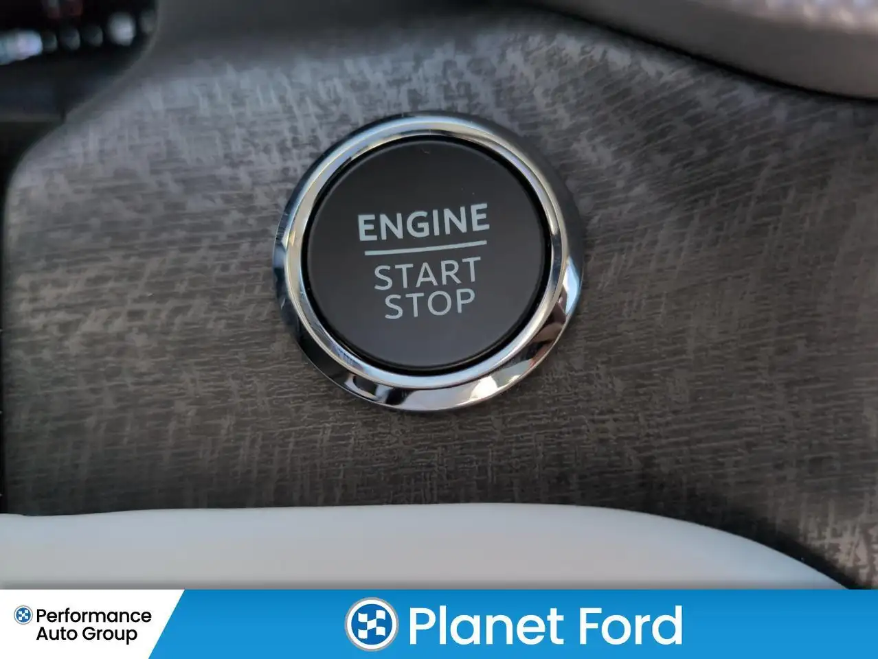 Ford Explorer photo Ford Explorer