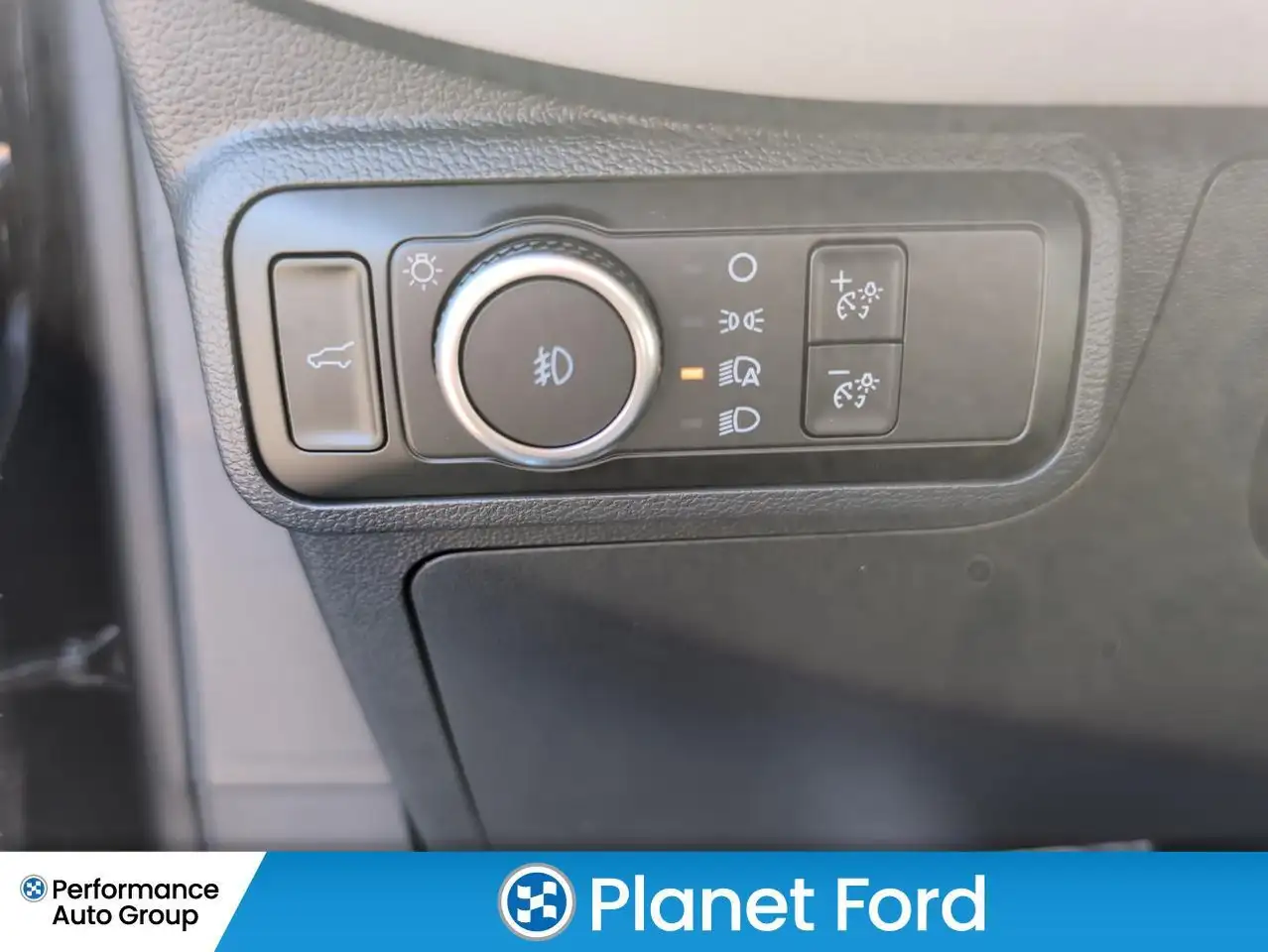 Ford Explorer photo Ford Explorer
