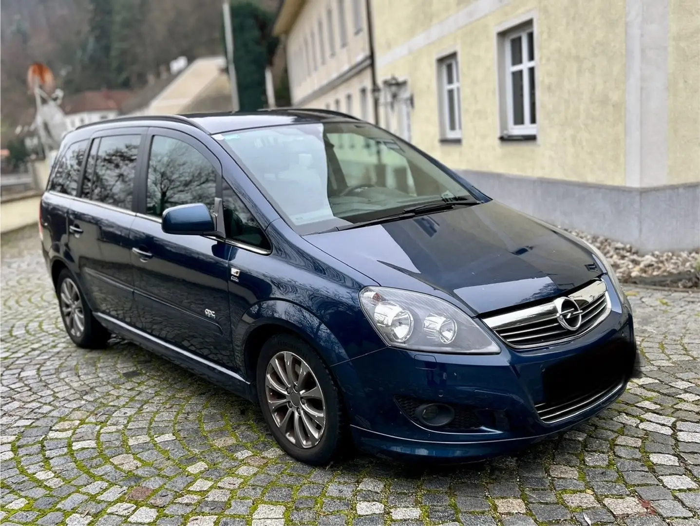 Opel Zafira Zafira 1,7 CDTI Sport ecoflex DPF Sport Blau - 1