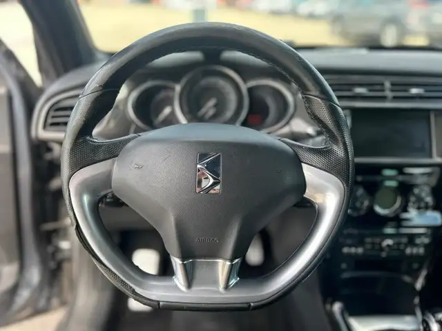 Citroen DS3 view 12
