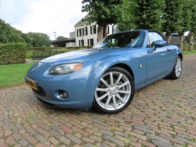 Mazda MX-5 view 2