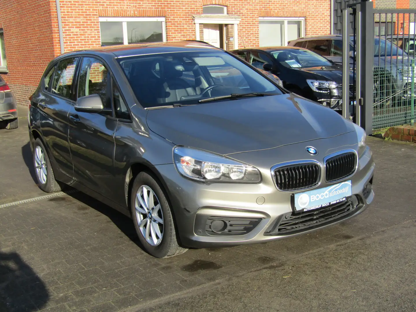 BMW 216 Active Tourer 216 d Edition Grau - 2