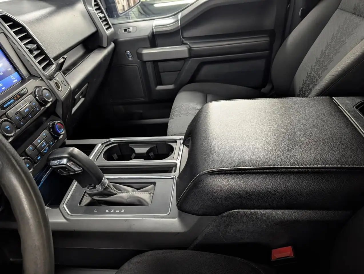 Ford F 150 снимка Ford F 150