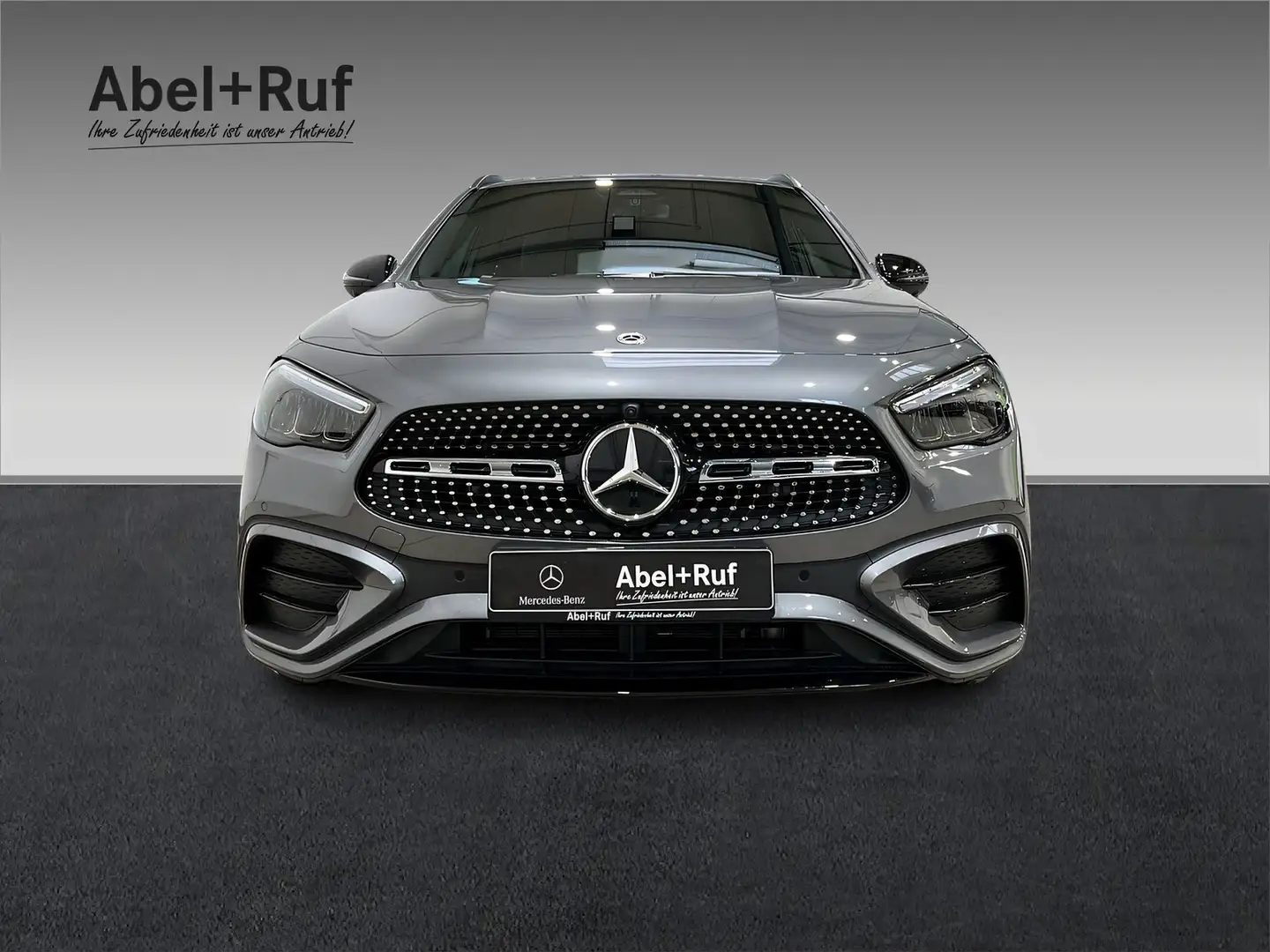 Mercedes-Benz GLA 200 AMG+LED+DISTR+NIGHT+TotW+Amb+AHK+360+19" Grau - 2
