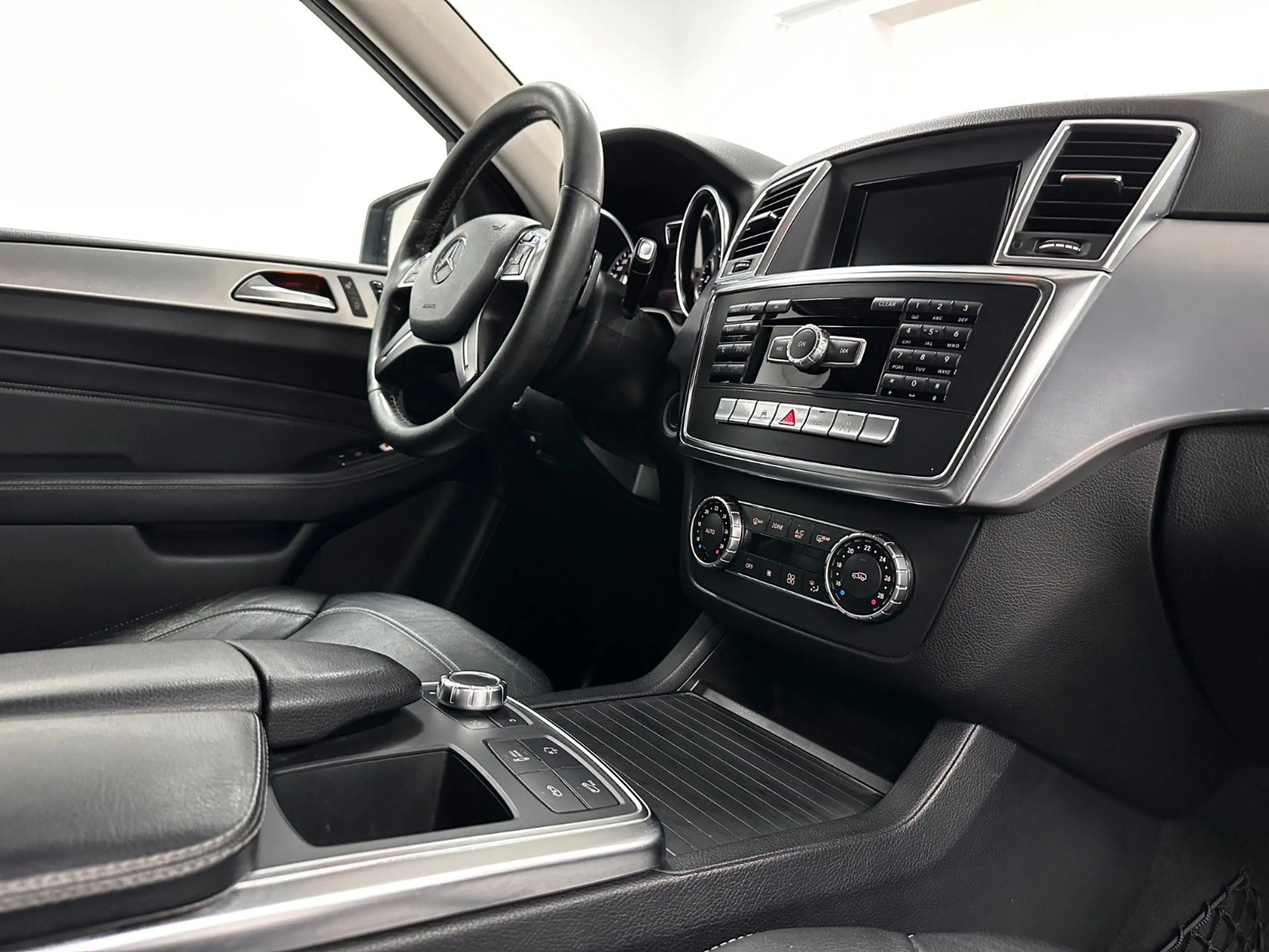 Mercedes-Benz ML 250 CDI BlueTec 4Matic.Luftfederung.Leder.AHK — photo 12