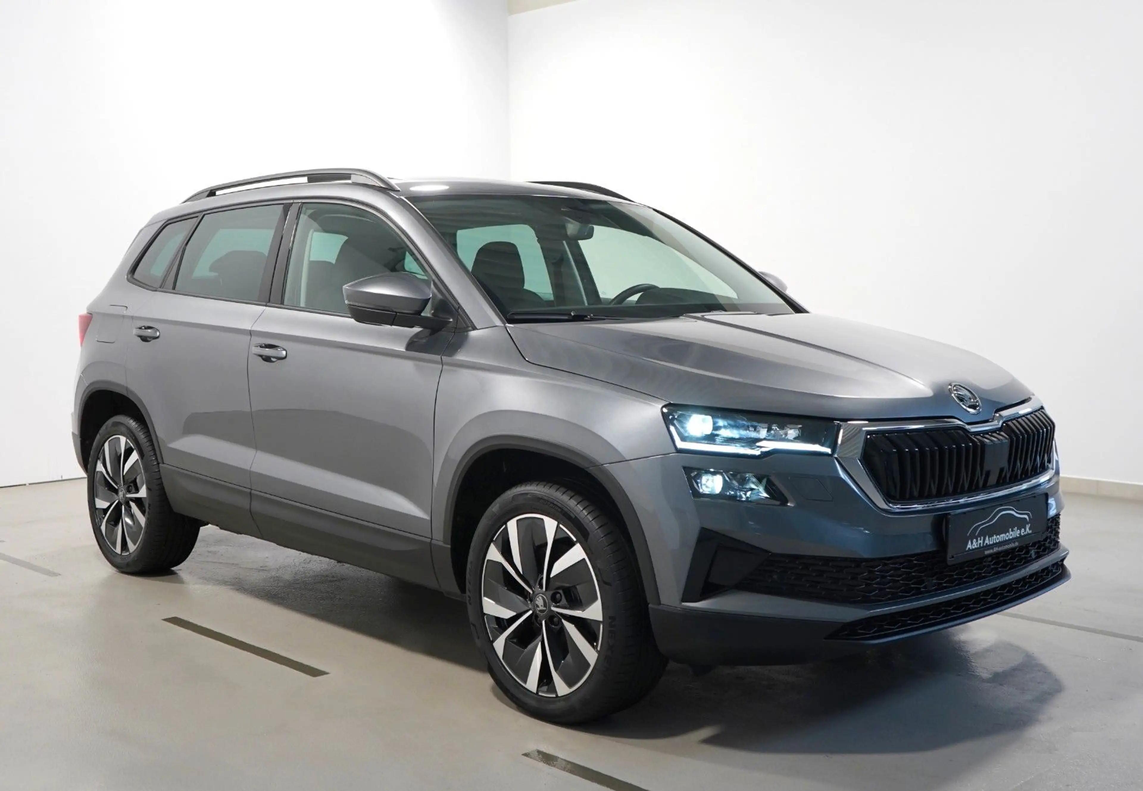 Skoda Karoq 2.0 TDI DSG DRIVE *PANO*MATRIX*ACC*CANTON*